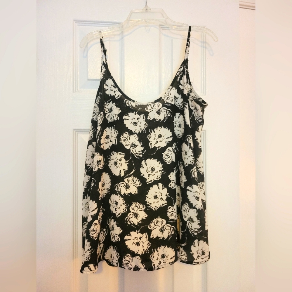 Apt 9 foral tank top